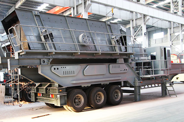 Mobile Crushing and Screening Plant