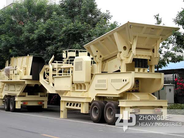 Mobile crushing station delivery